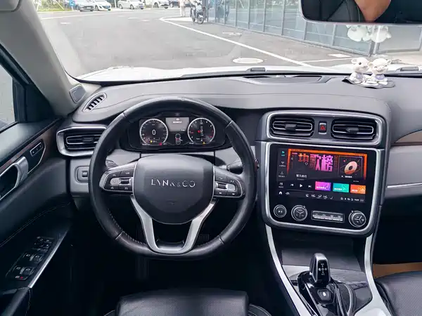 Lynk & Co 01 2019