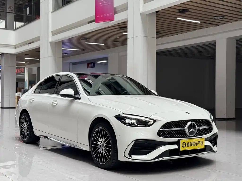 Mercedes-Benz C-Class 2023 — фото 3