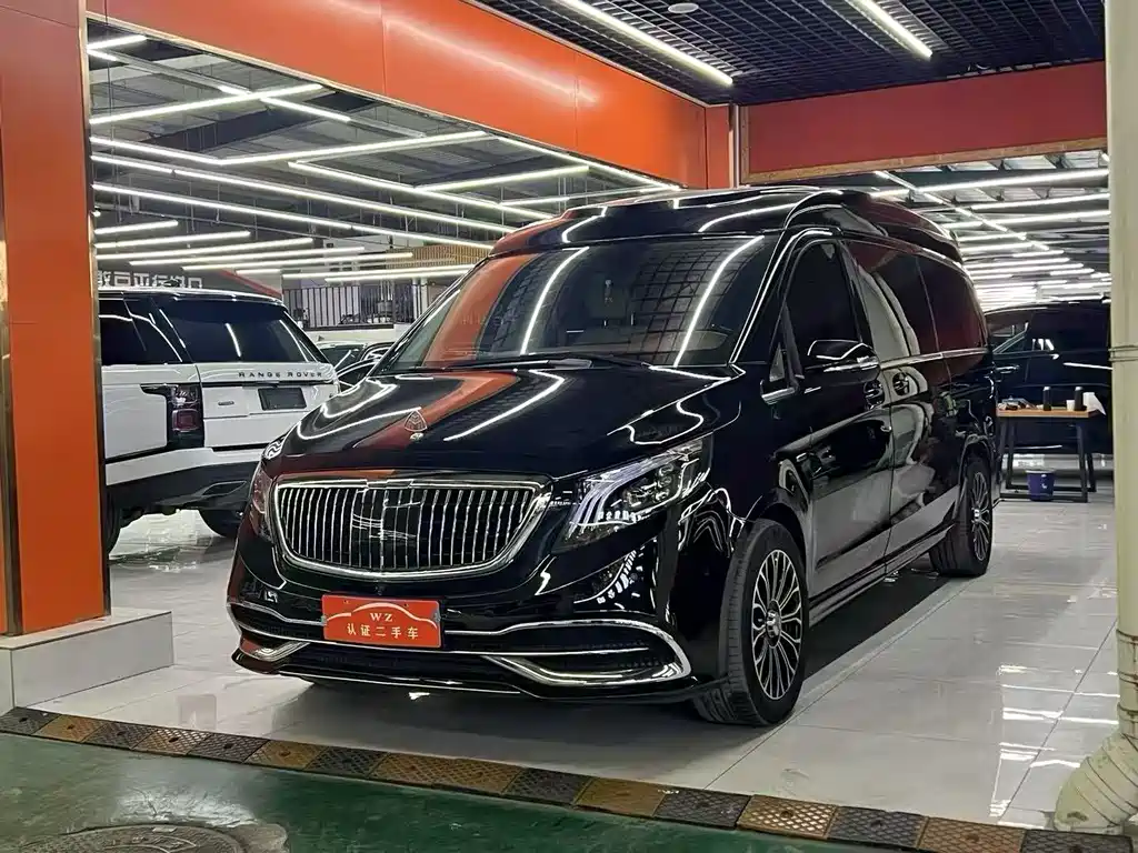 Mercedes-Benz V-Class 2022 — фото 1