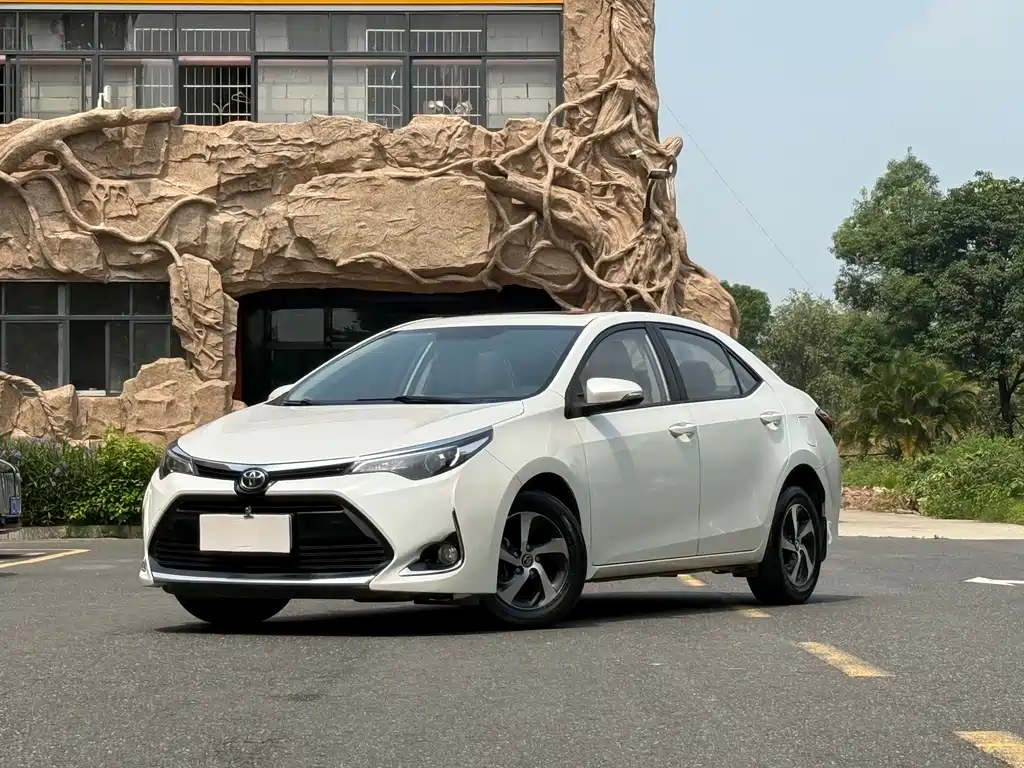 Toyota Levin 2017 — фото 1