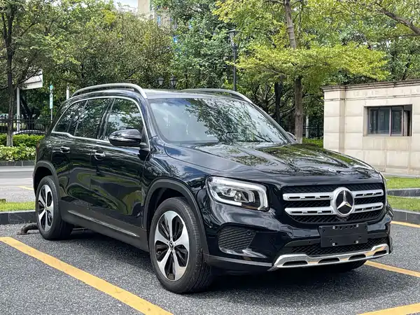 Mercedes-Benz GLB 2023