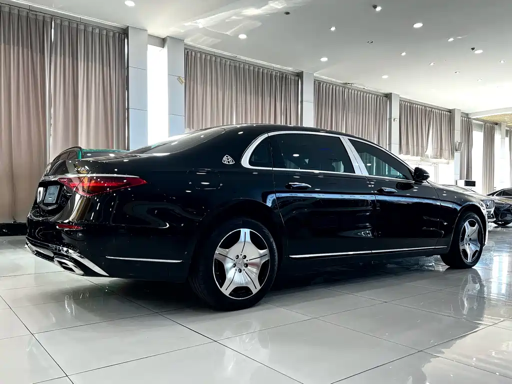 Mercedes-Benz S-Class 2023