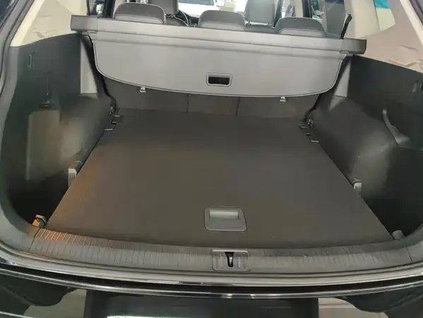 Volkswagen Tiguan L Plug-In Hybrid 2020