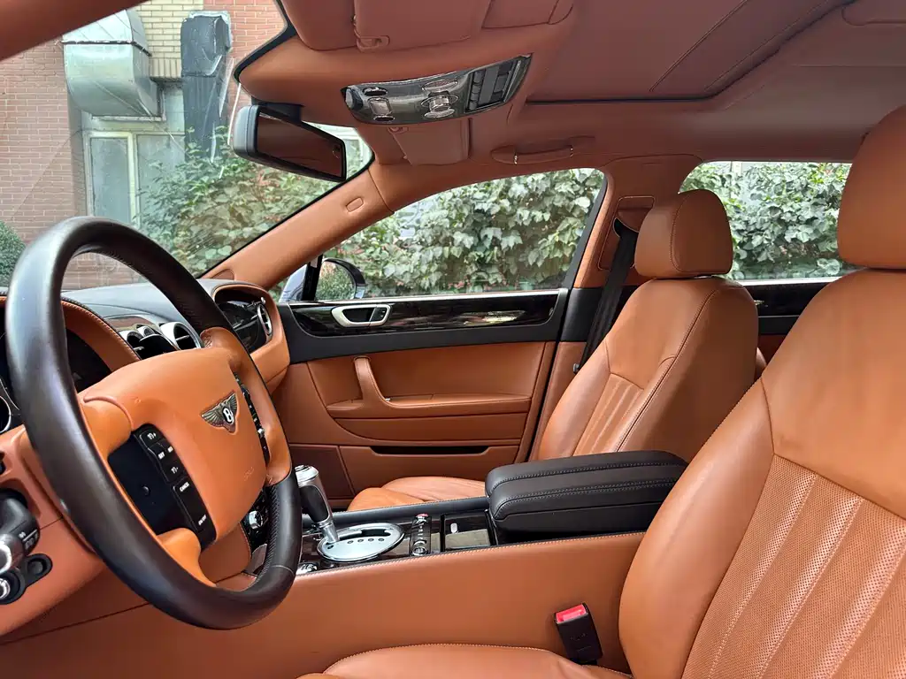 Bentley Flying Spur 2012 — фото 16