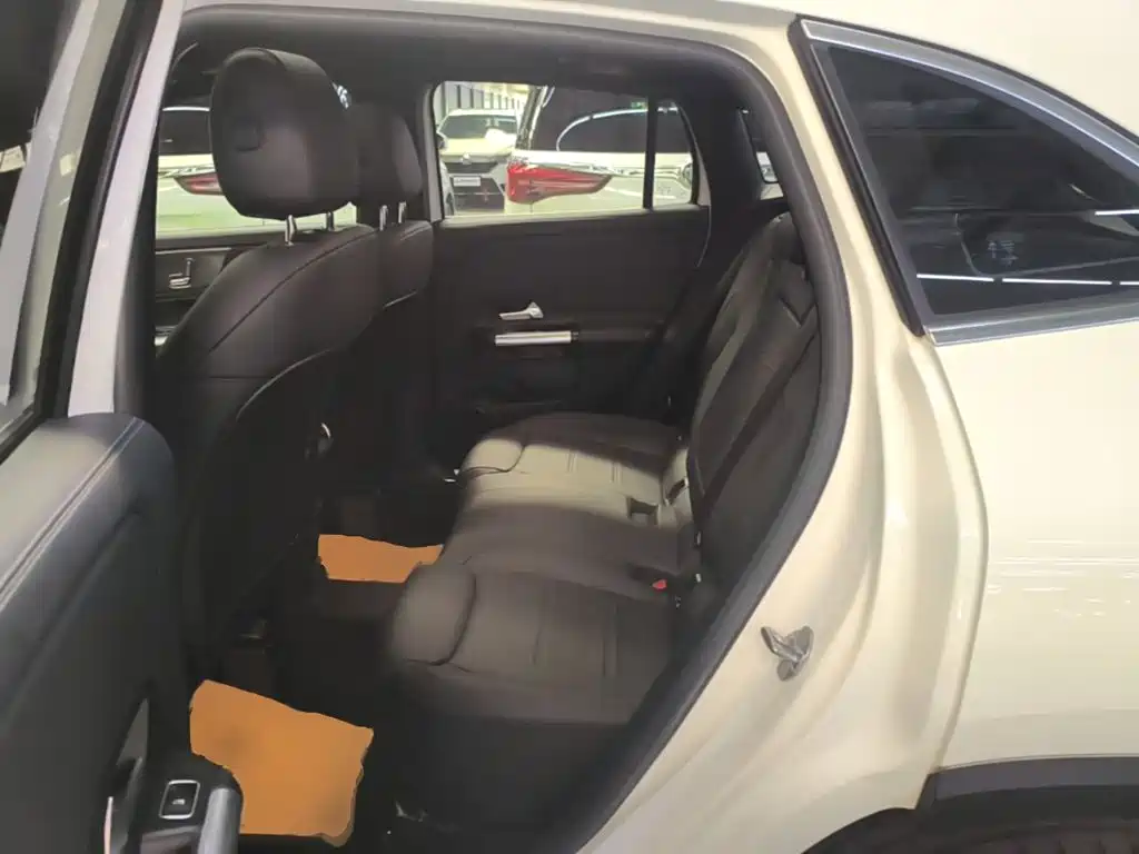 Mercedes-Benz GLA 2021 — фото 17