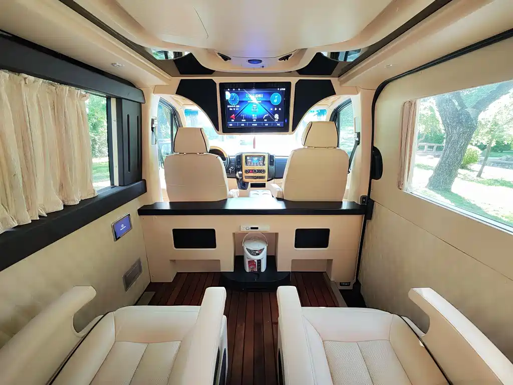 Mercedes-Benz Sprinter 2015 — фото 9