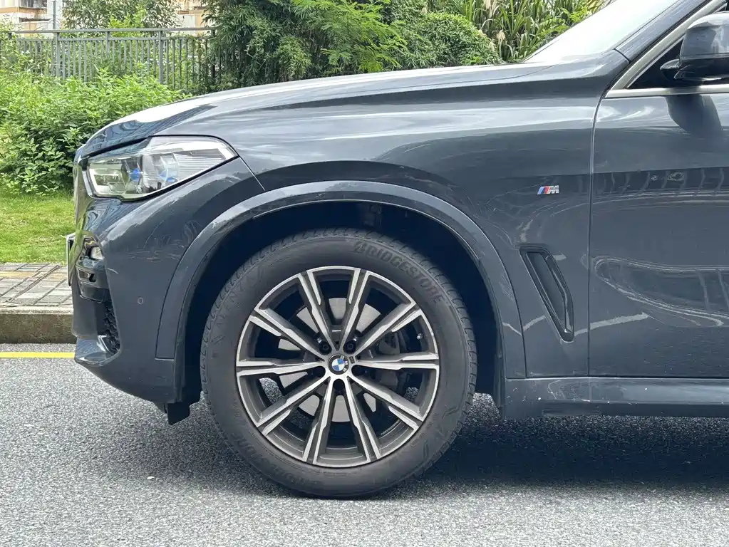 BMW X5 2021