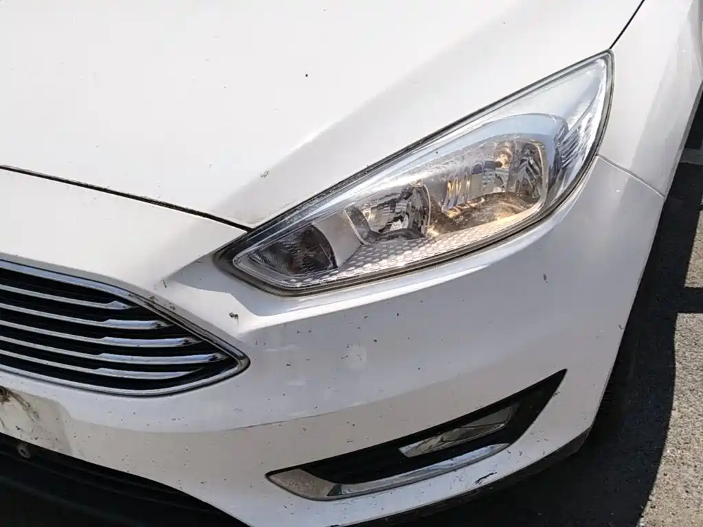 Ford Focus 2015 — фото 24