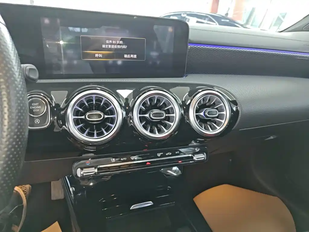 Mercedes-Benz A-Class 2022 — фото 13