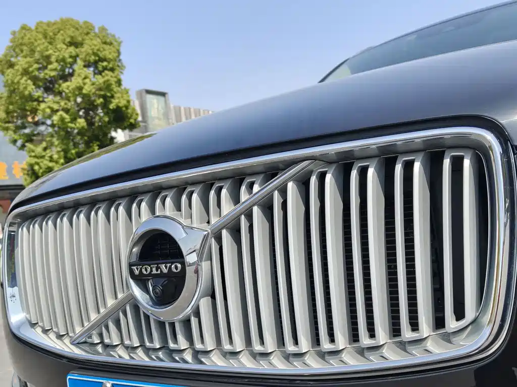 Volvo XC90 2019 — фото 9