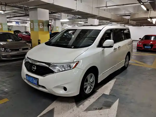 Nissan Quest 2014