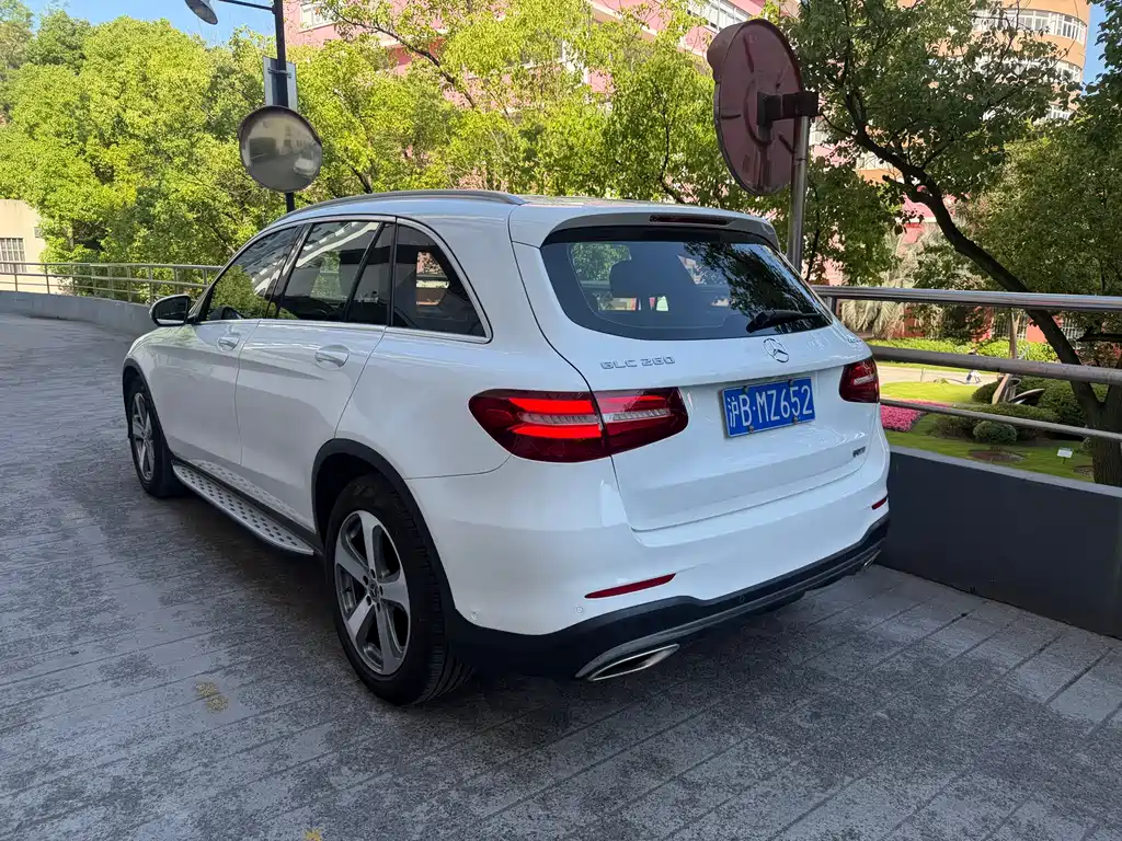 Mercedes-Benz GLC 2017 — фото 20
