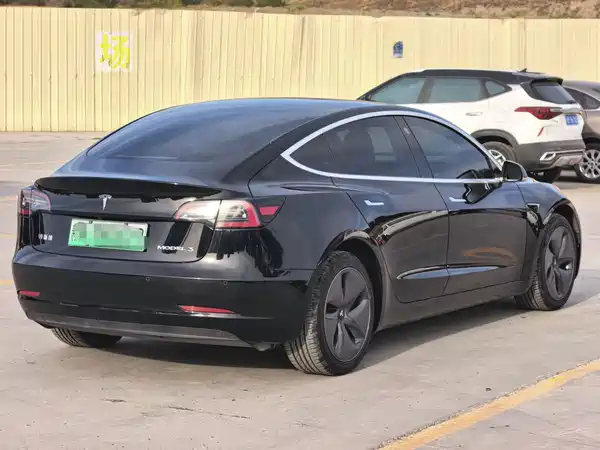 Tesla Model 3 2020