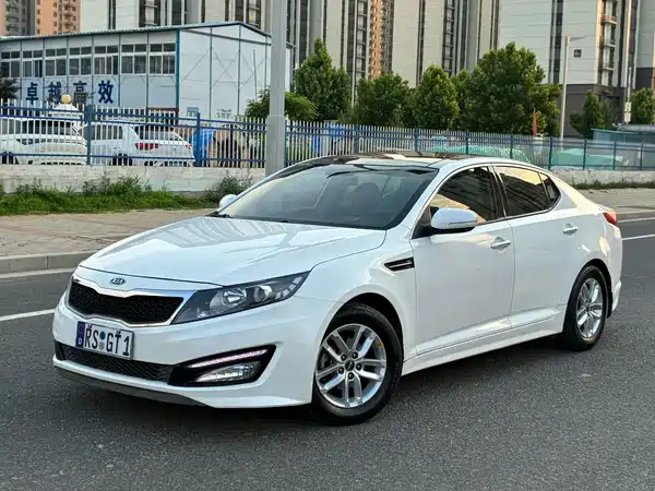 Kia K5 2011