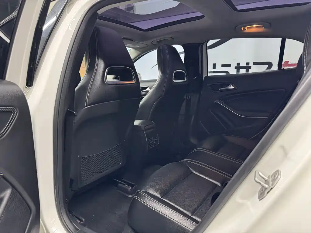 Mercedes-Benz GLA 2016 — фото 14