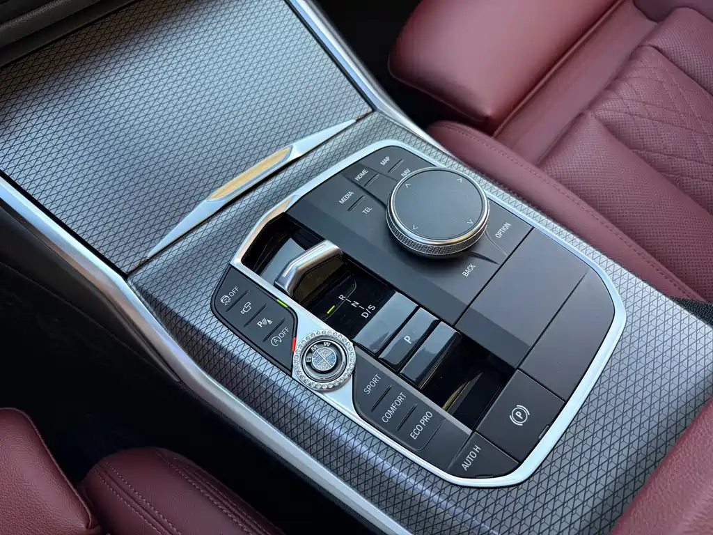 BMW 3 Series 2023 — фото 17