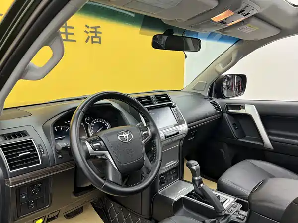 Toyota Prado 2019