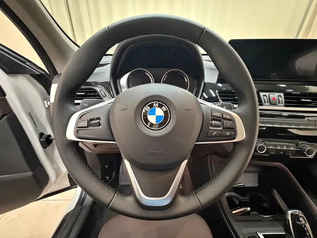 BMW X1 2022 — фото 9