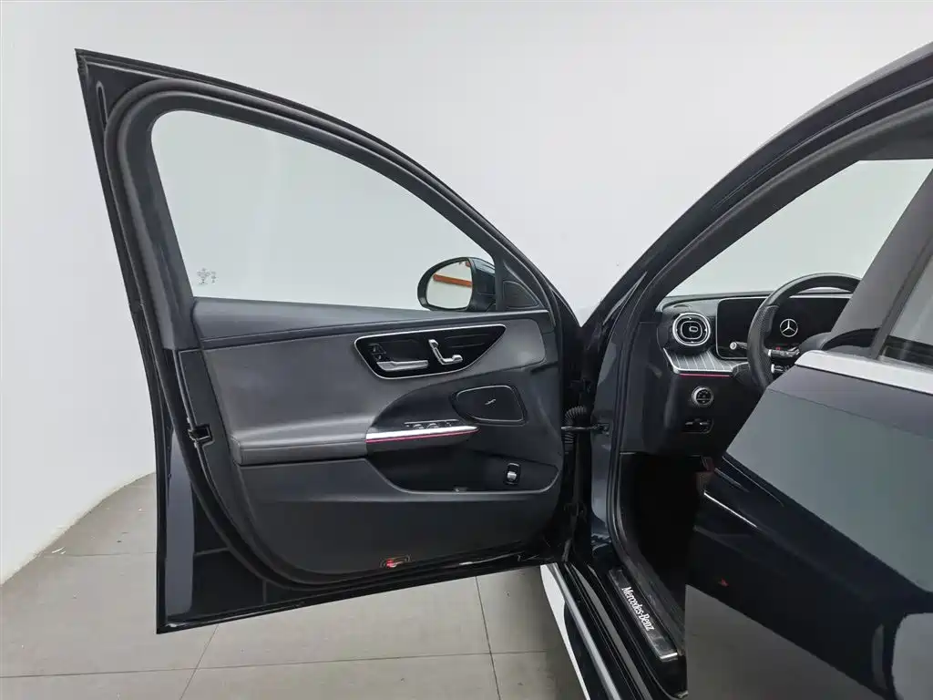 Mercedes-Benz C-Class 2022 — фото 8