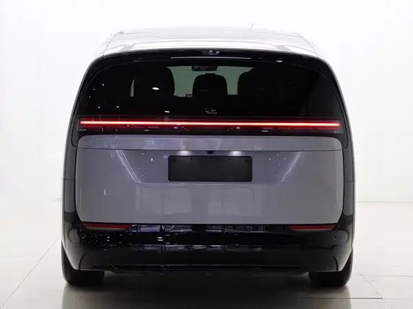Li Auto MEGA 2024