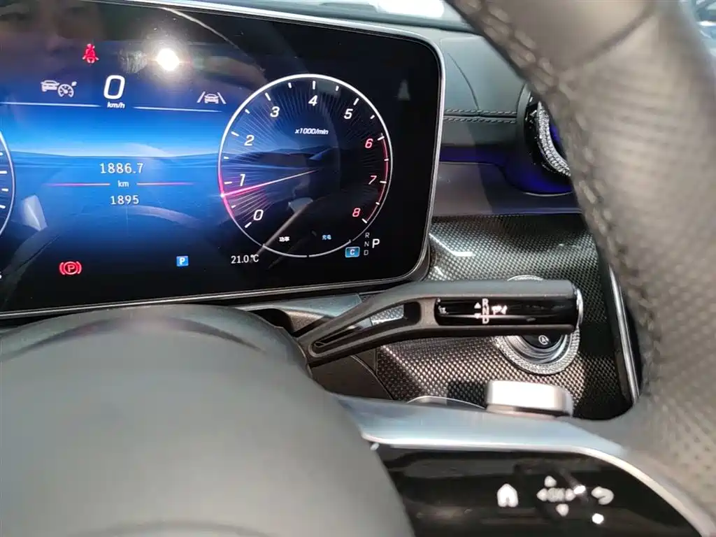 Mercedes-Benz C-Class 2025 — фото 14