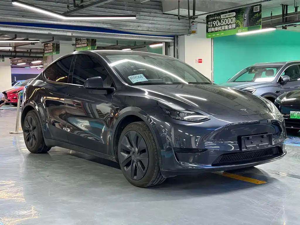 Tesla Model Y 2024 — фото 3