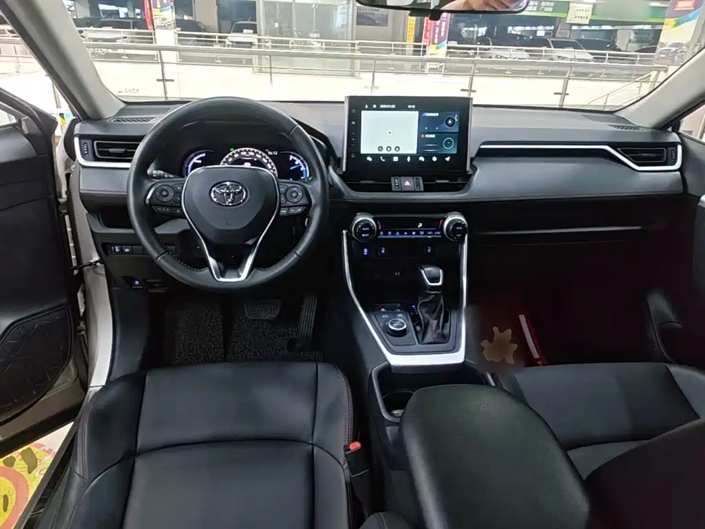 Toyota Wildlander New Energy 2022 — фото 10