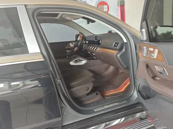 Mercedes-Benz GLS 2021