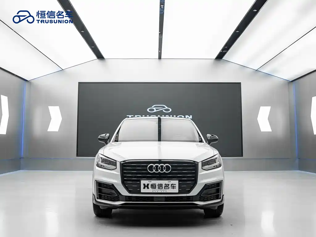 Audi Q2L 2020 — фото 2