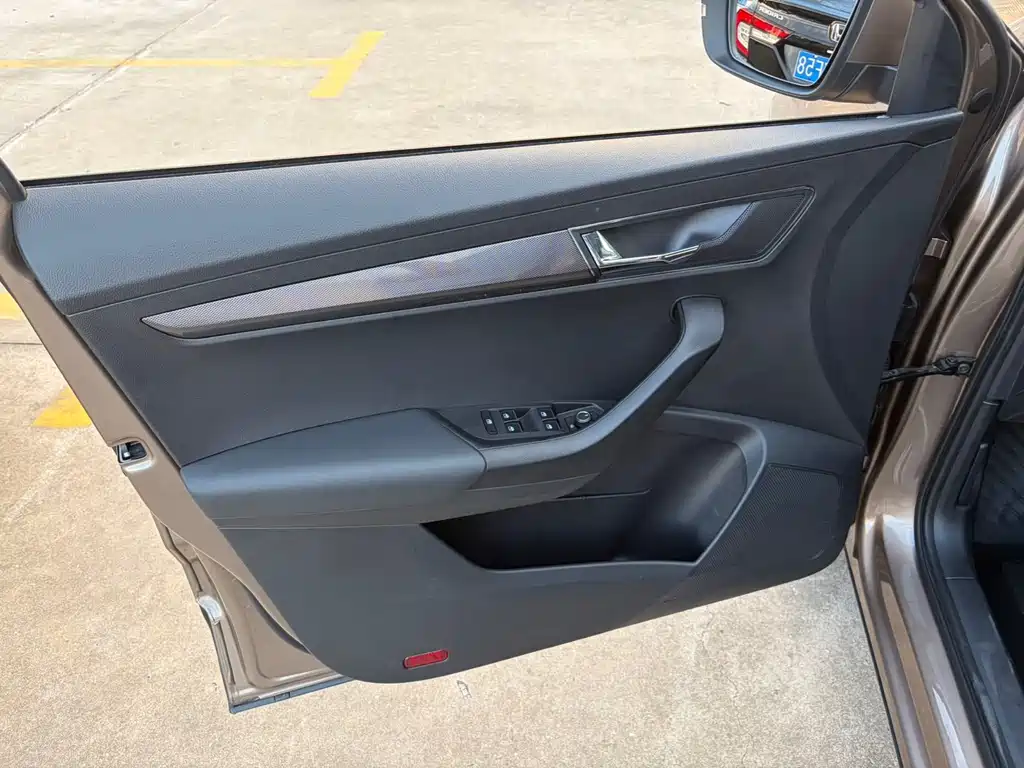 Skoda Karoq 2021 — фото 16