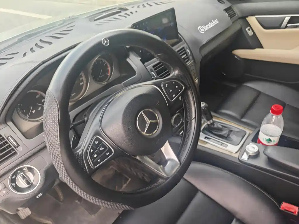 Mercedes-Benz C-Class 2010 — фото 13