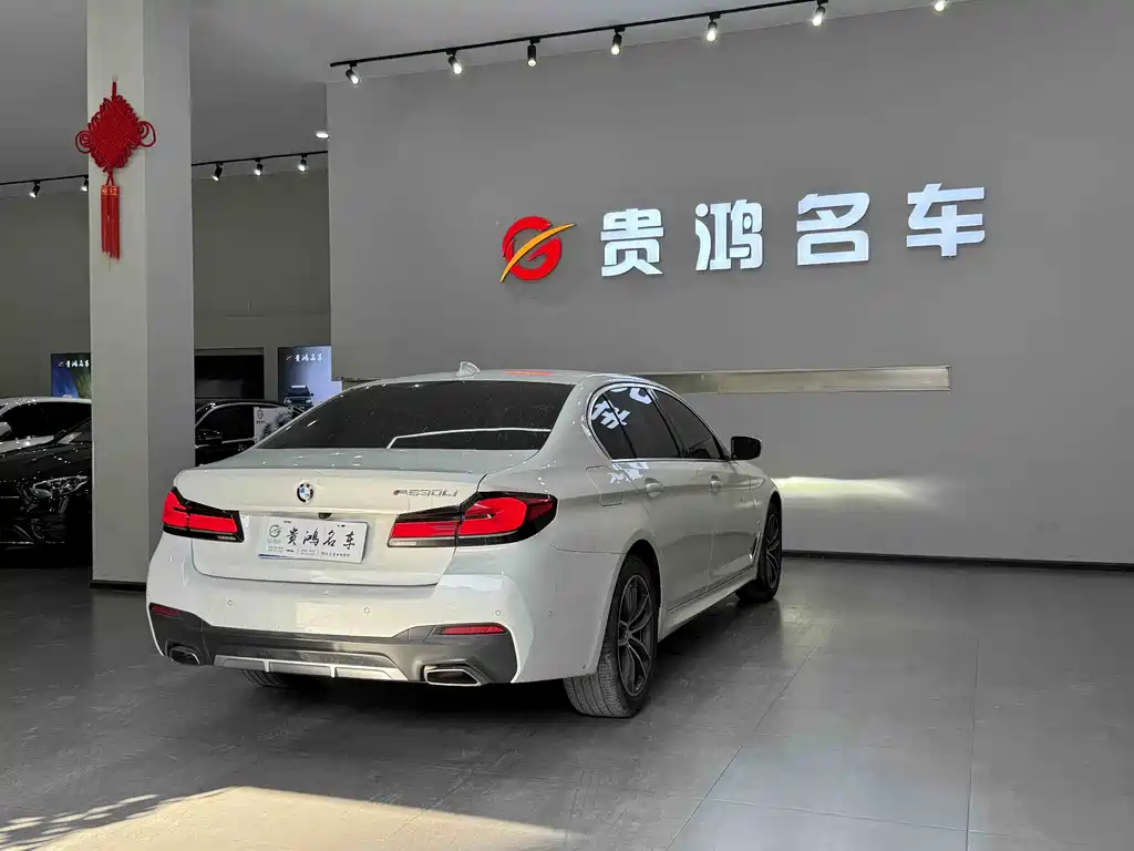 BMW 5 Series 2023 — фото 13