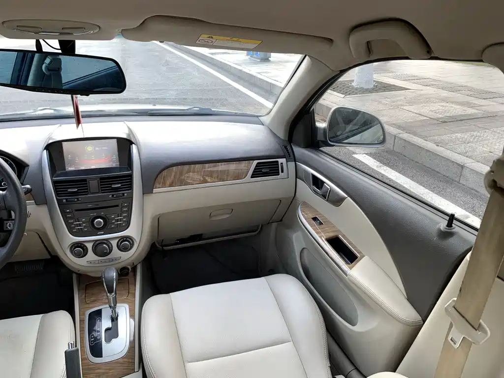 Buick Excelle 2015 — фото 15