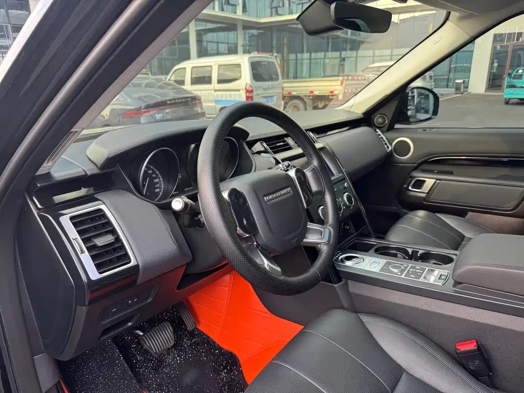 Land Rover Discovery 2019 — фото 10
