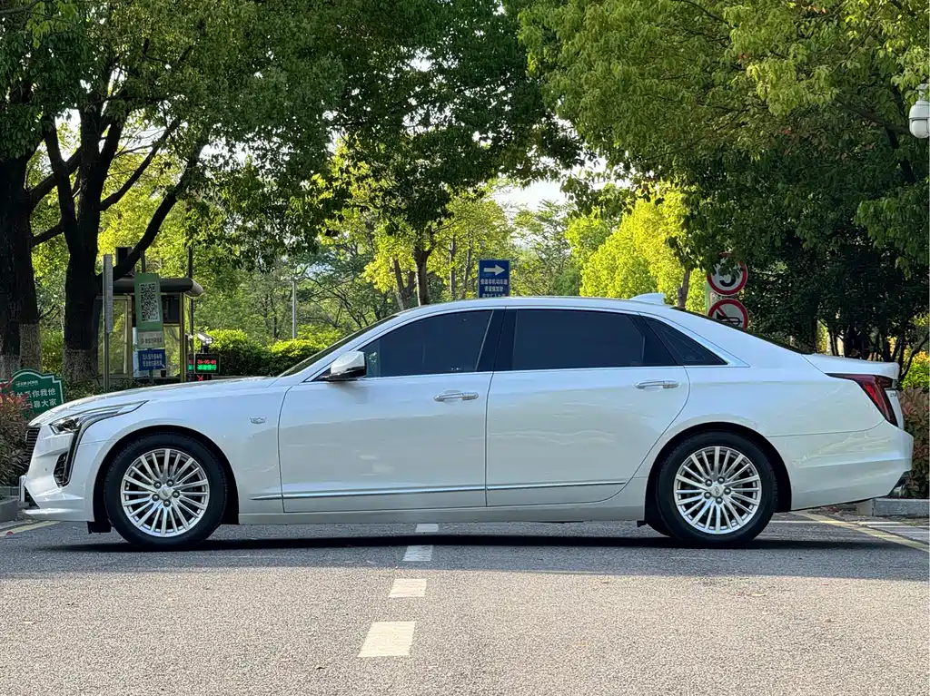 Cadillac CT6 2020 — фото 16