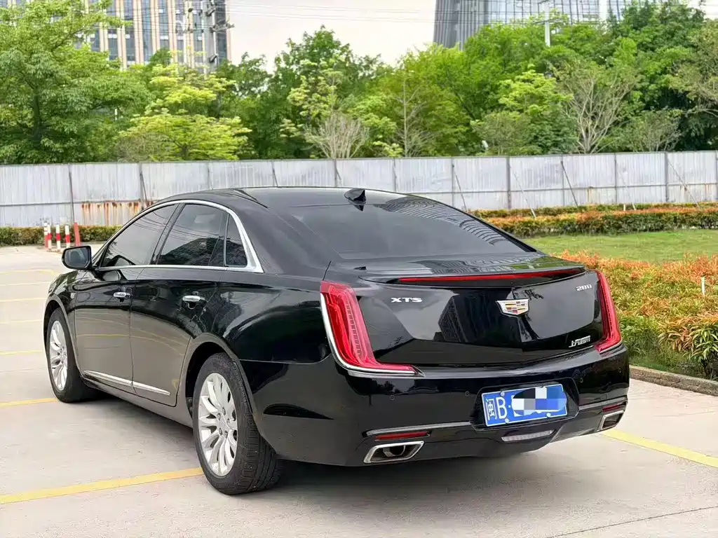 Cadillac XTS 2019 — фото 9