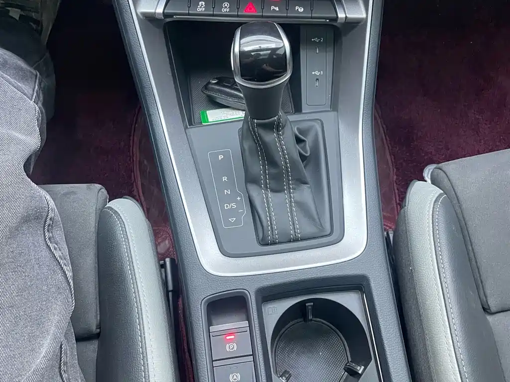 Audi Q3 2022 — фото 11