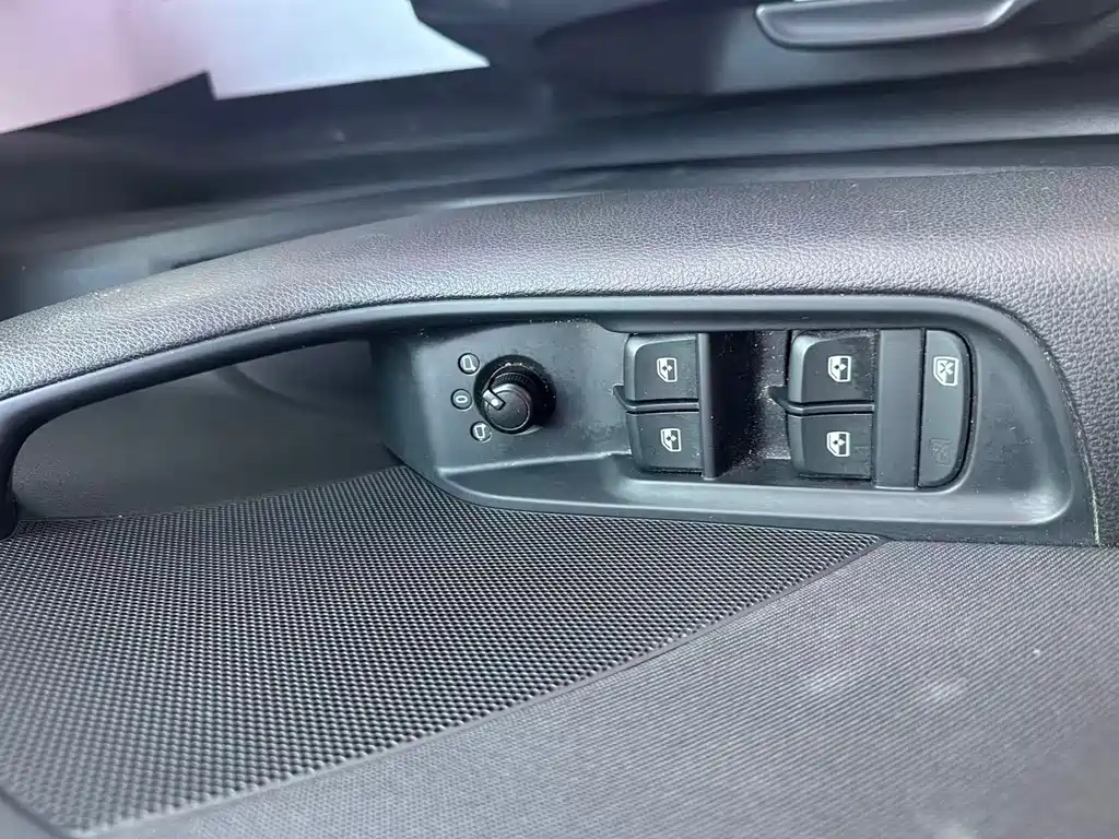 Audi A3 2018 — фото 19