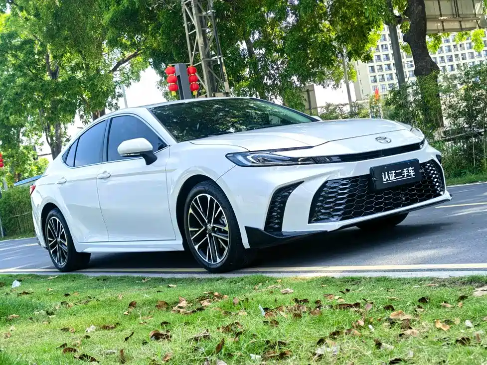 Toyota Camry 2026 — фото 3