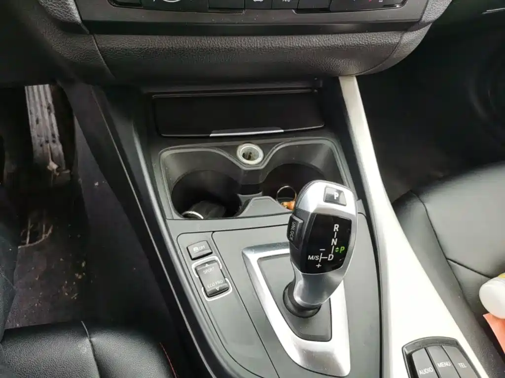 BMW 1 Series 2014 — фото 10