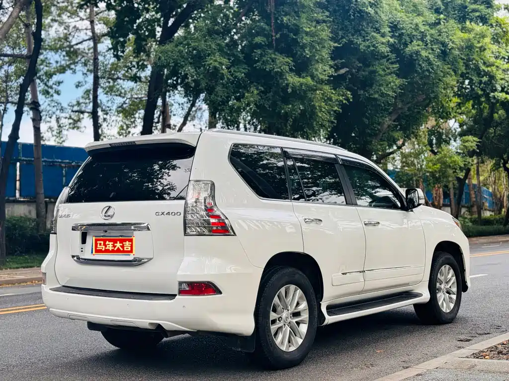 Lexus GX 2014 — фото 10