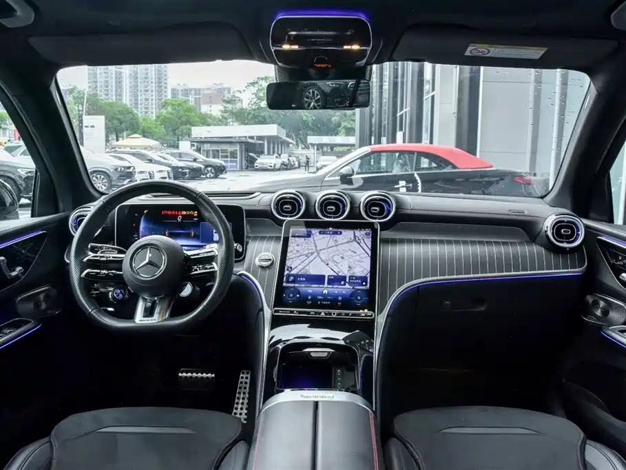 Mercedes-Benz GLC AMG 2025 — фото 12
