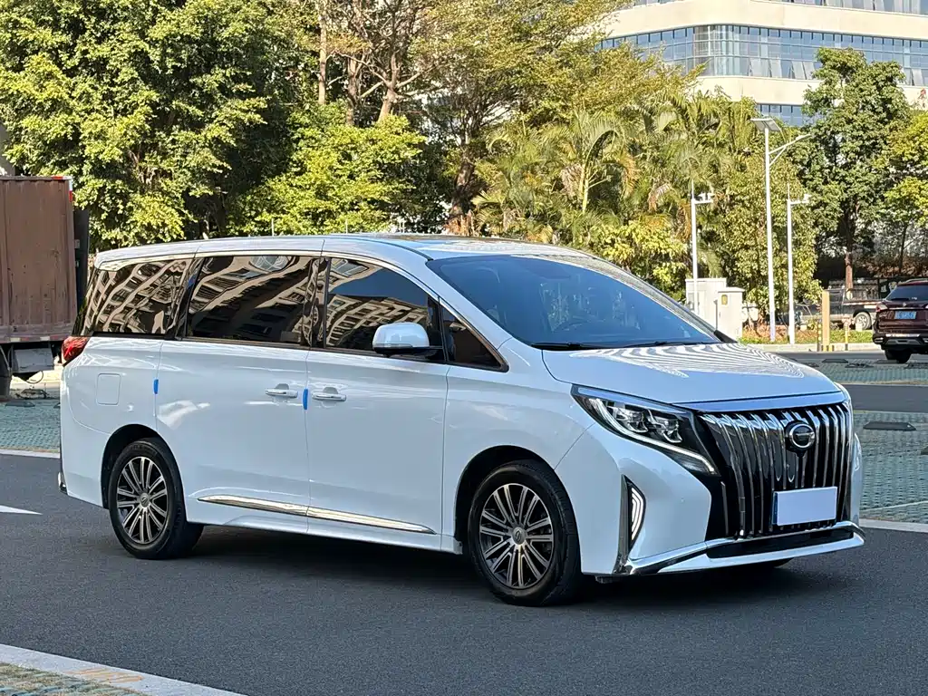 GAC Motor Trumpchi M8 2022 — фото 3