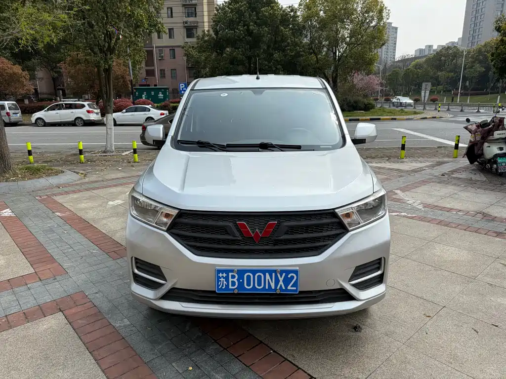 Wuling Hongguang 2022 — фото 2
