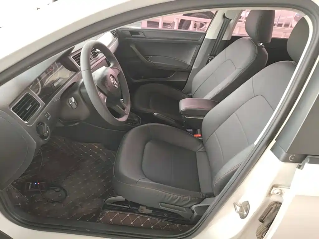 Skoda Rapid 2019 — фото 15