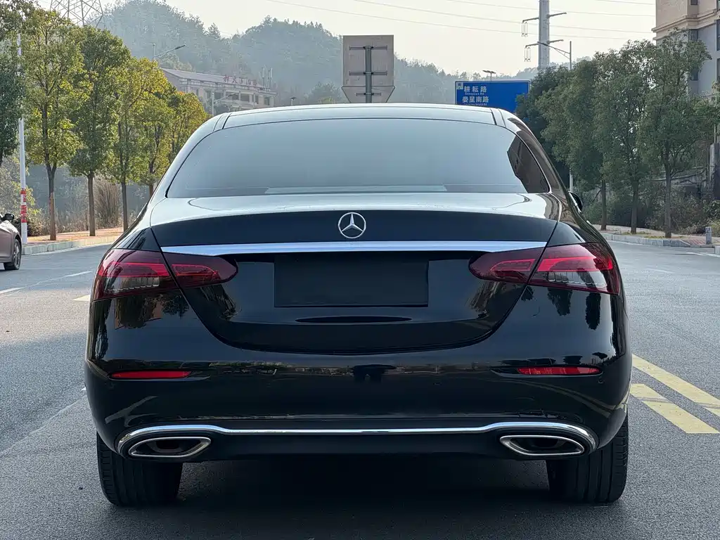 Mercedes-Benz E-Class 2022 — фото 8