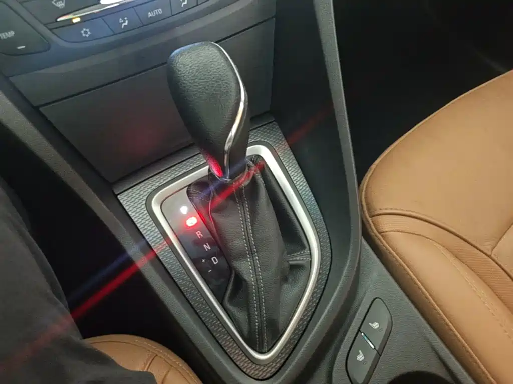 Buick Excelle GT 2018 — фото 14