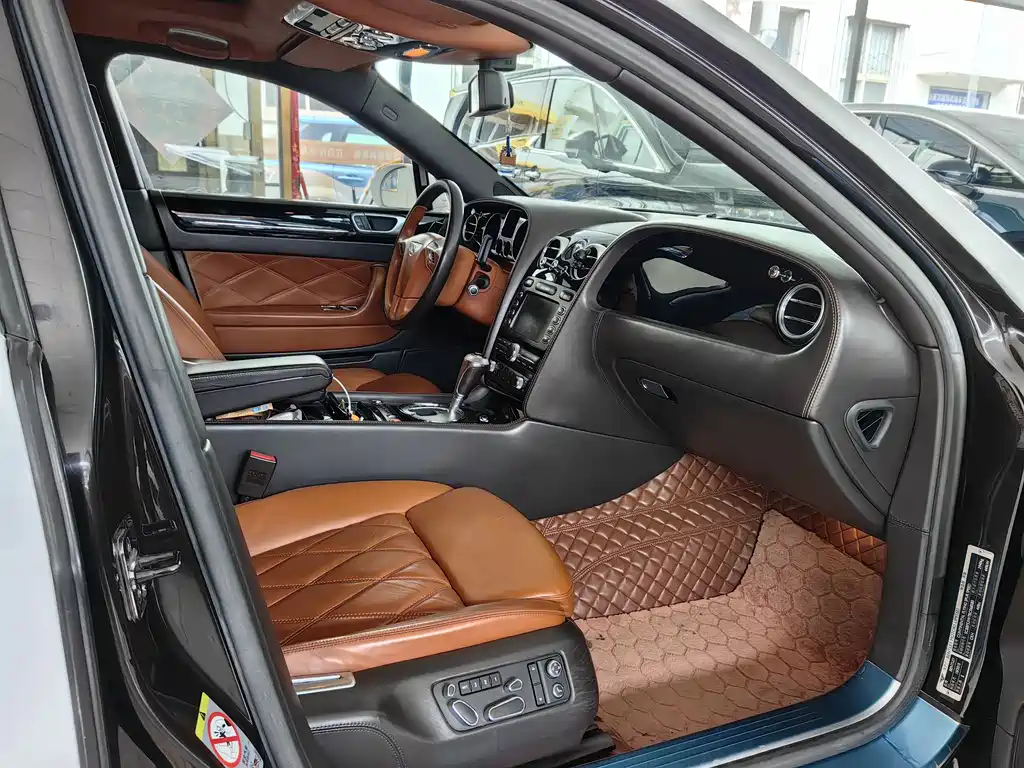Bentley Flying Spur 2010 — фото 13