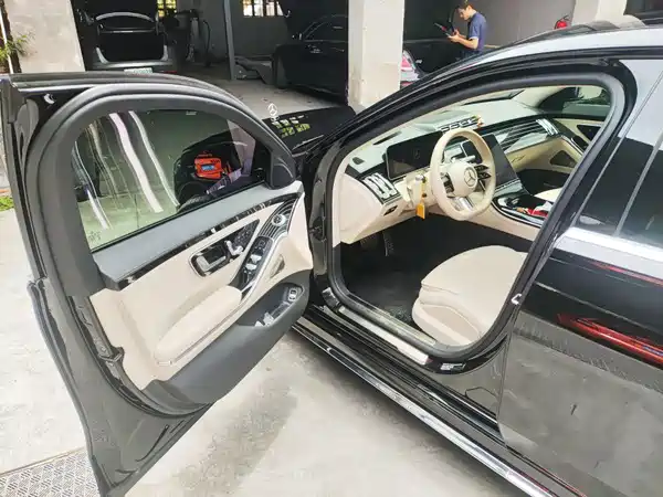 Mercedes-Benz S-Class 2023
