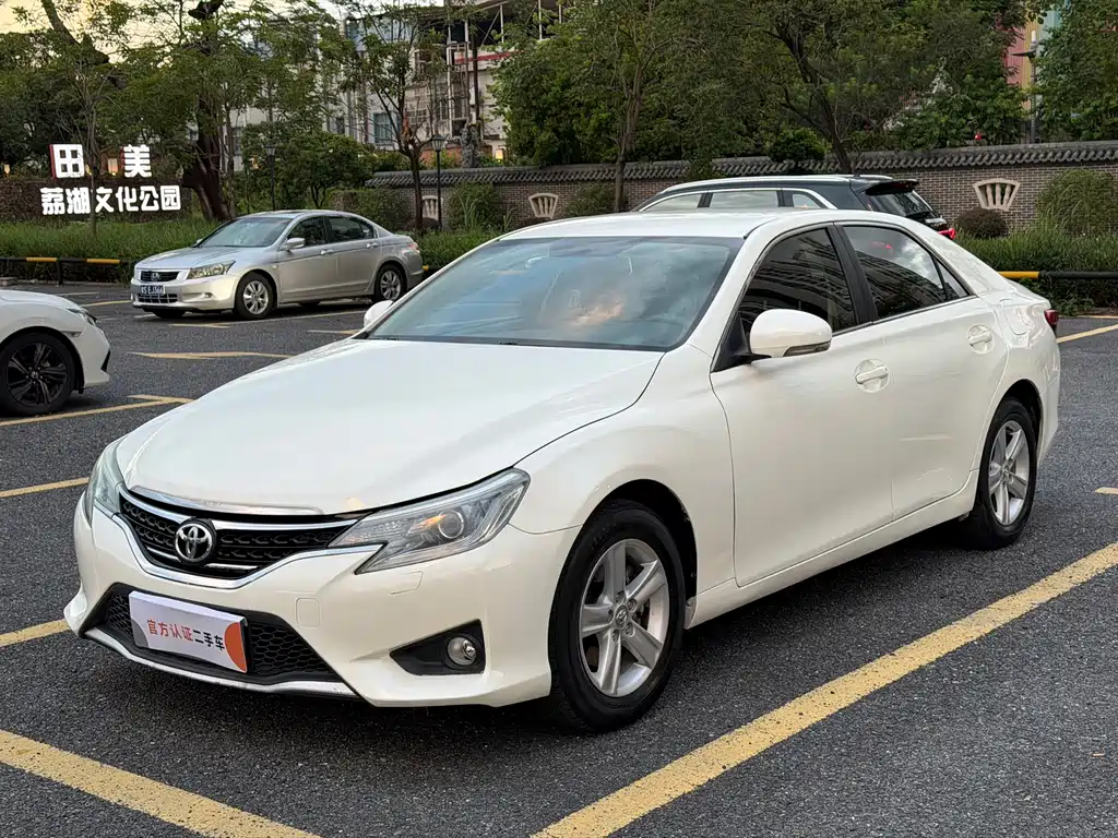 Toyota Reiz 2014